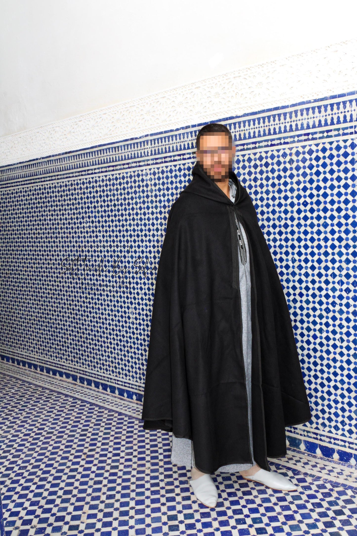 Hooded winter cloak with hood